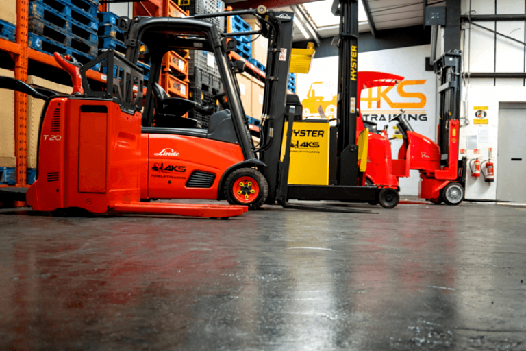 Reliable Forklift Refresher Course | 4KS Forklift Training